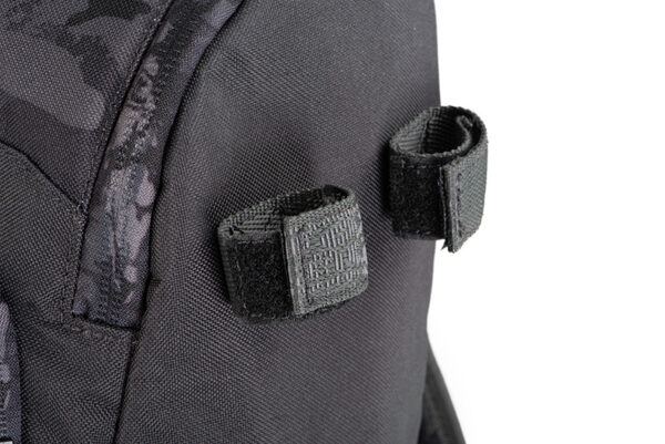nlu088_rage_voyager_camo_rucksack_velcro_loops_detail FOX RAGE VOYAGER CAMO EDITION