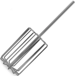 The base of the whisk is flat ensuring no part of the groundbait is missed while the tall round shape means that the maximum amount of groundbait is in contact with the whisk at all times, especially important when mixing larger amounts of bait